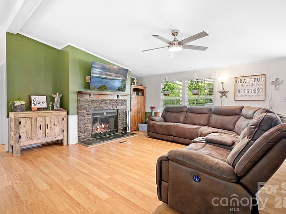 4th image of 6075 Clearbrook Ln