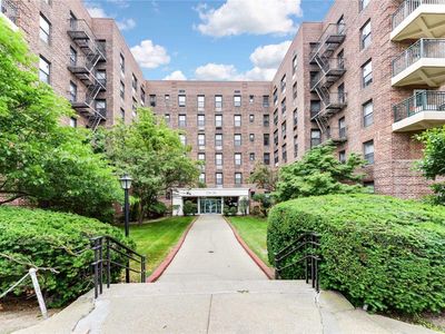 226-26 Union Turnpike #1E, Oakland Gardens, NY, 11364
