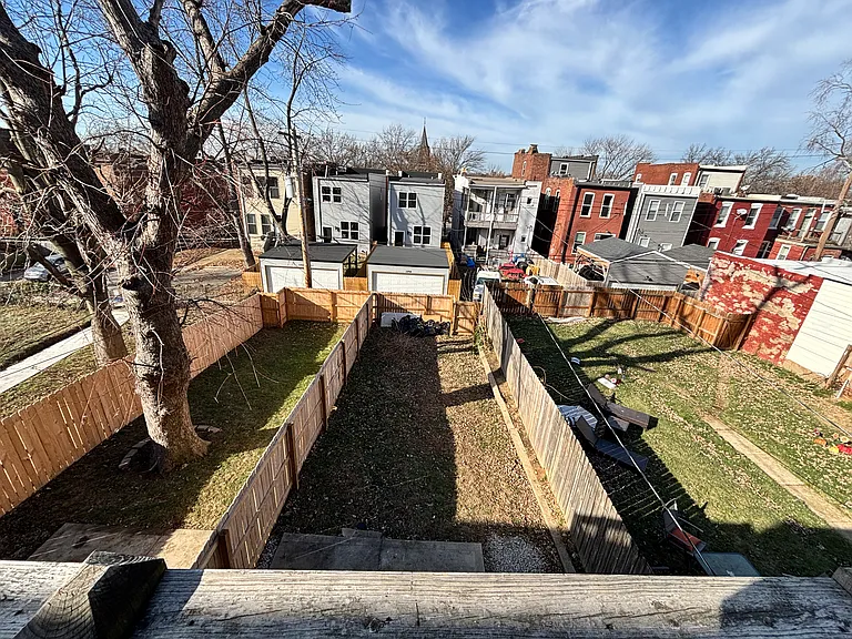 2253 Indiana Ave — Photo 57