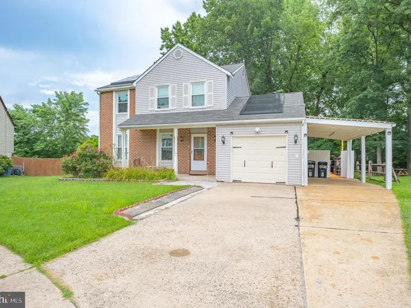 8 Red Bud Ct, Essex, MD 21221