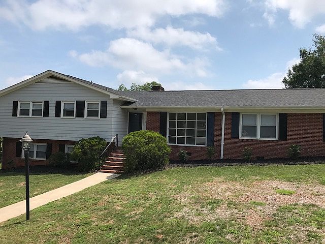 1st image of 4 Chipwood Ln