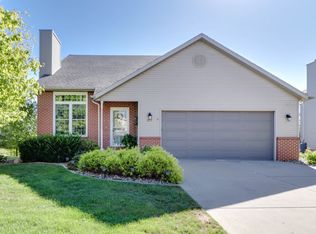 1217 Broad Creek Rd, Bloomington, IL 61704