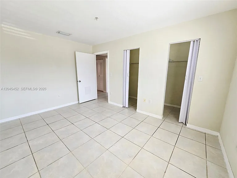 1627 NW 18th St #201 — Photo 7
