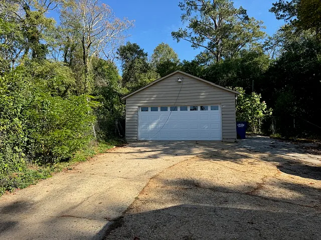 879 Nottingham Dr — Photo 23