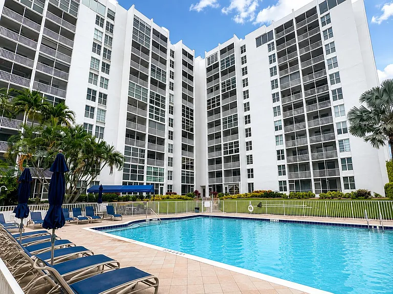 1391 S Ocean Blvd #807 — Photo 20