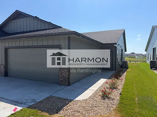 2102 N Reece Rd Photo 1
