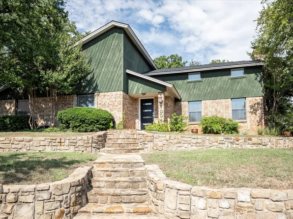 1004 Rosewood Ct, Euless, TX 76039