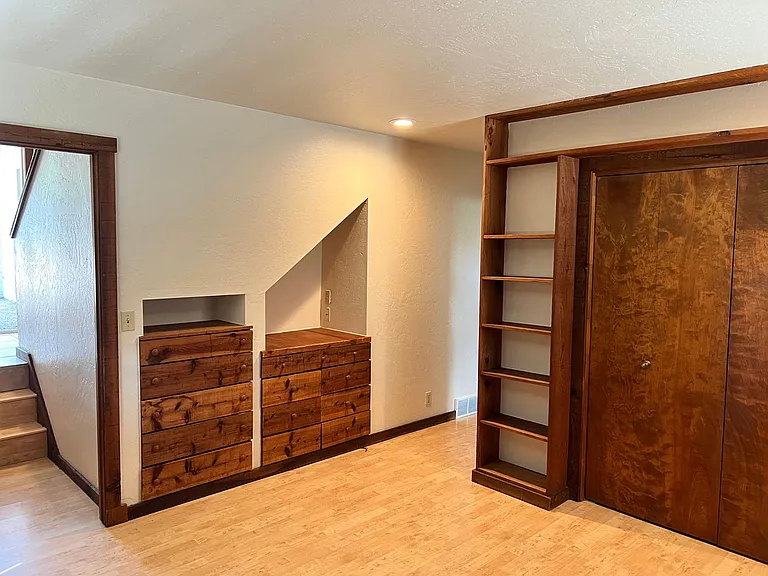 2320 Calumet Cir #B — Photo 3