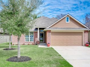 5806 Olde Oaks Dr, Willis, TX 77378