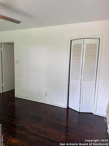 1940 Schley Ave — Photo 9