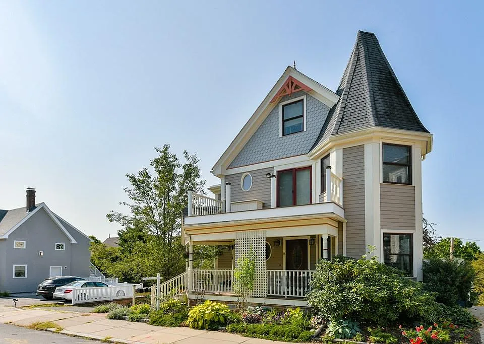 10 Symmes St #1