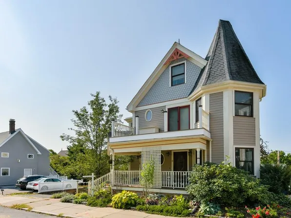 10 Symmes St #1, Boston, MA 02131