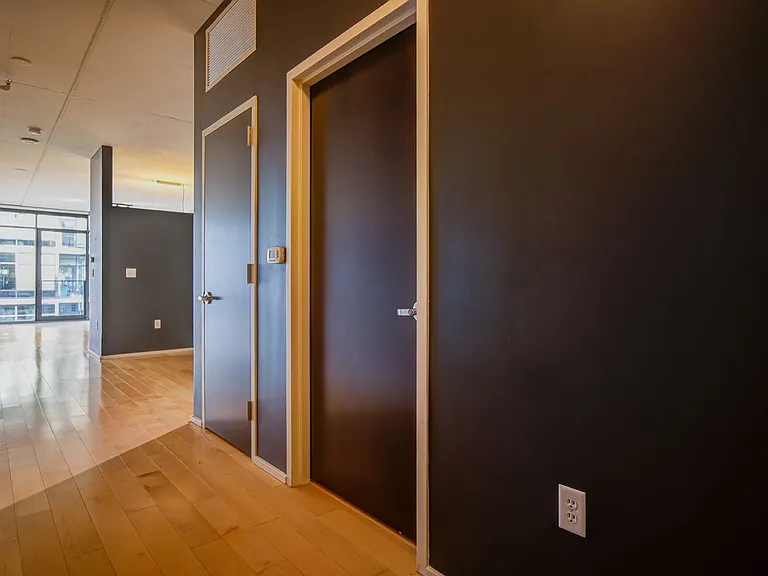 1100 S Hope St #803 — Photo 13