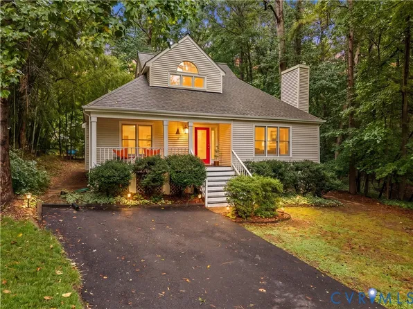 14302 Woods Walk Ln, Midlothian, VA 23112