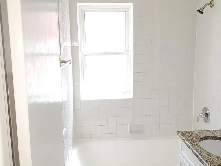 1518 N Harlem Ave #2E — Photo 2