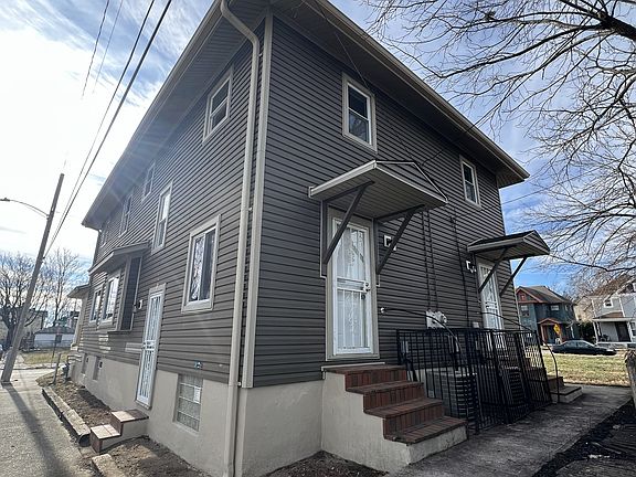 5th image of 101 Warder St