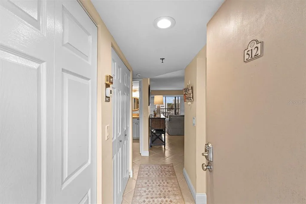 1 bed, 1.5 bath, 813 sqft, $2,850 — Photo 4