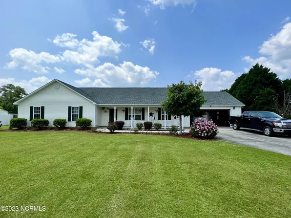 330 Bottle Branch Drive, Burgaw, NC 28425