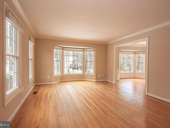 3rd image of 7216 Token Valley Rd