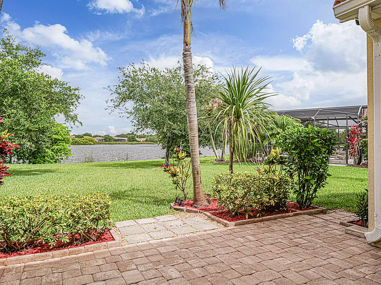 1750 Berkshire Cir SW — Photo 44