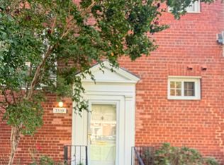 3359 Martha Custis Dr, Alexandria, VA 22302