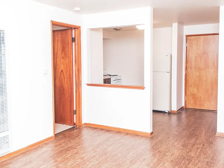 1040 Bryden Rd #II — Photo 10