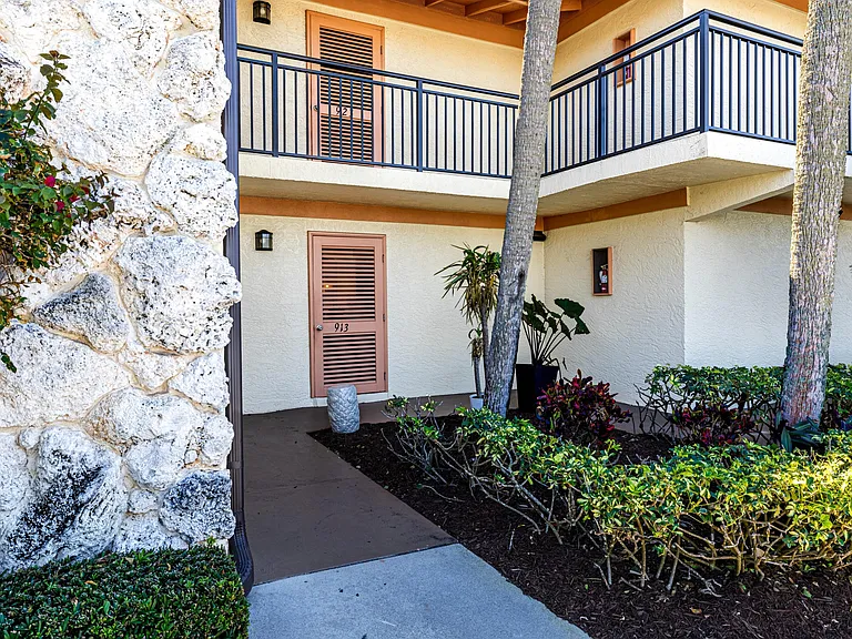 2400 S Ocean Dr #913 — Photo 28