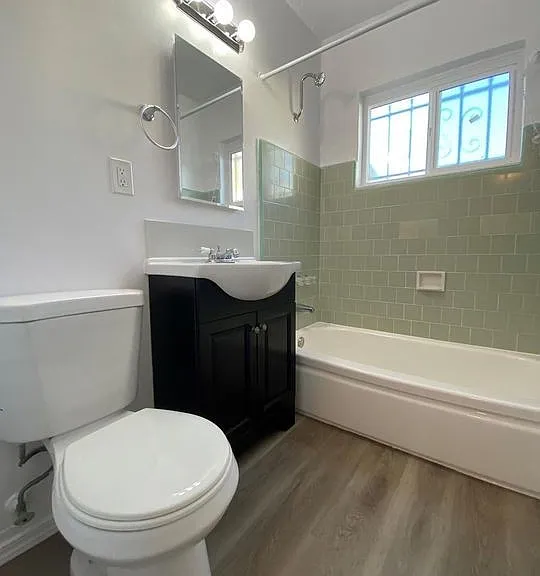 241 4th Ave #5 — Photo 8