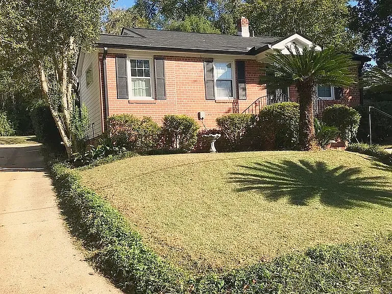 611 Gunter St — Photo 3