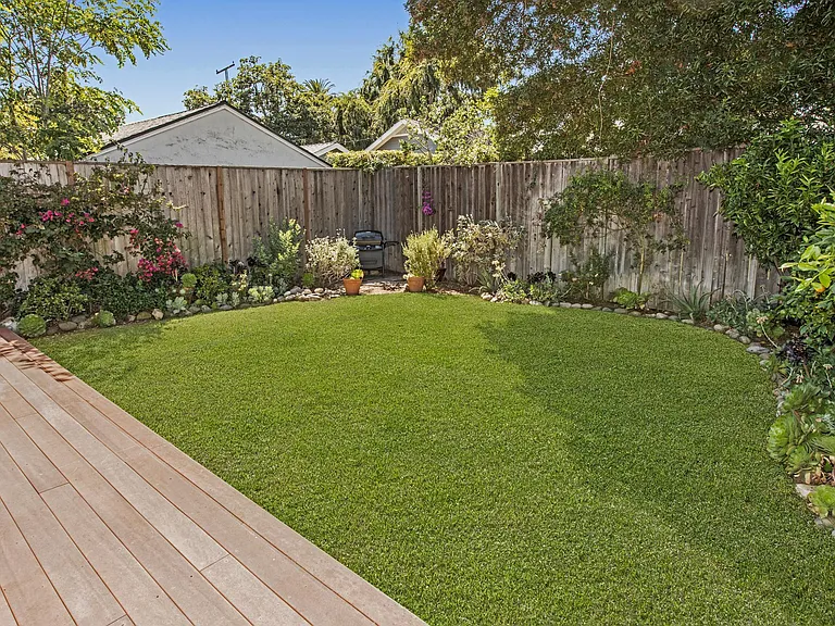 W Micheltorena St — Photo 20