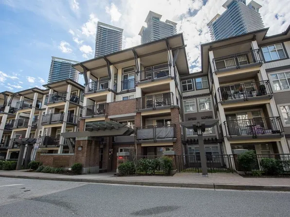 4788 Brentwood Dr #108, Burnaby, BC V5C 0C5
