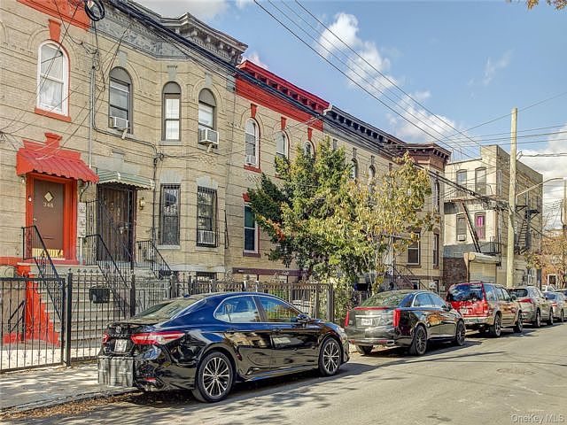 1st image of 346 Montauk Ave APT 1