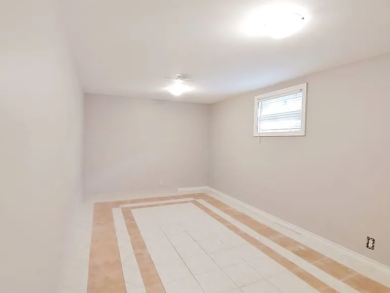 621 Quebec St #B — Photo 6