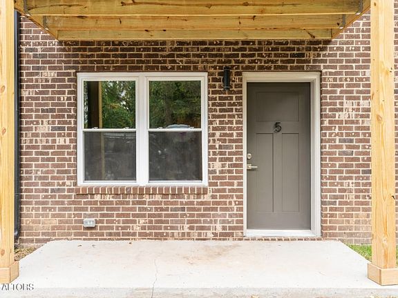 2nd image of 811 Flanders Ln APT 5