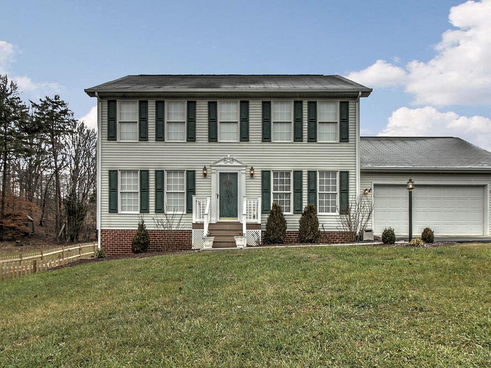 1st image of 403 Willowood Dr