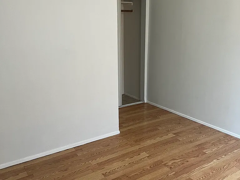 2327 Griffith Park Blvd — Photo 9
