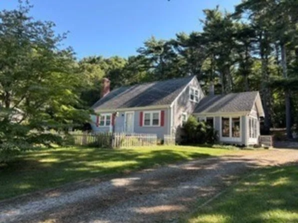 24 Fresh Pond Cir, Plymouth, MA 02360