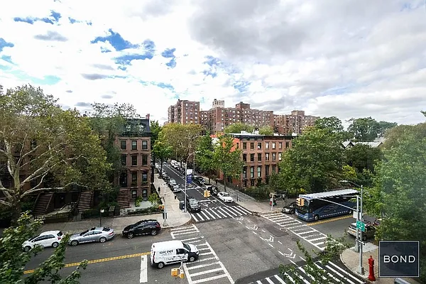 Rented by Bond New York | media 18