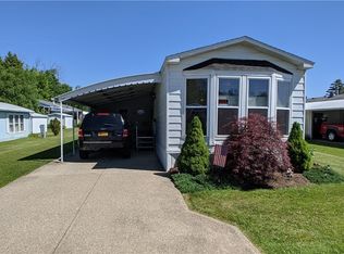 195 Hawthorne St, Akron, NY 14001