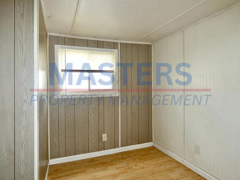 10635 Ford Rd — Photo 21