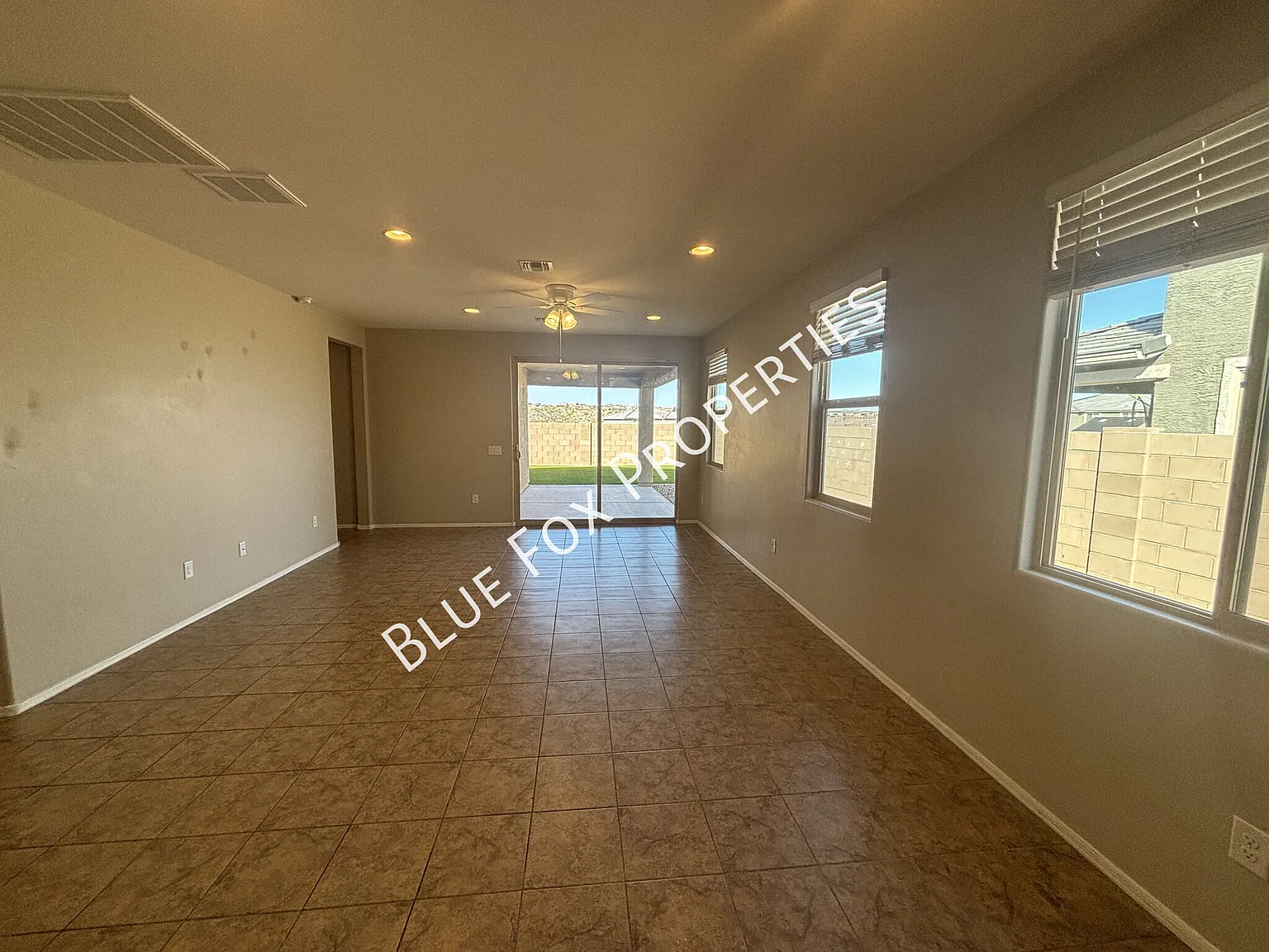 10140 S Rolling Water Drive — Photo 4
