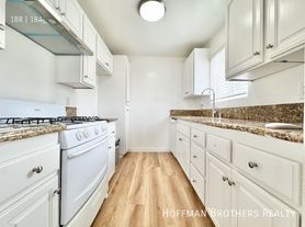 1000 N Doheny Dr, West Hollywood, CA