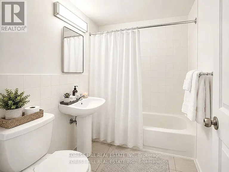 92 Robinson St #504 — Photo 10