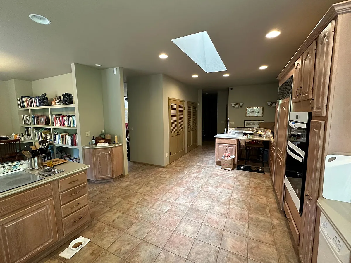 Building Photo - 83391 S Cove Dr