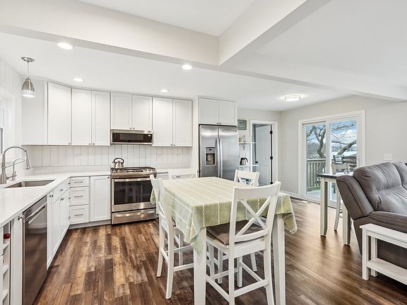 5th image of 20884 W Verona Ave