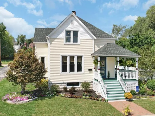 1303 N 3rd St, Saint Charles, MO 63301