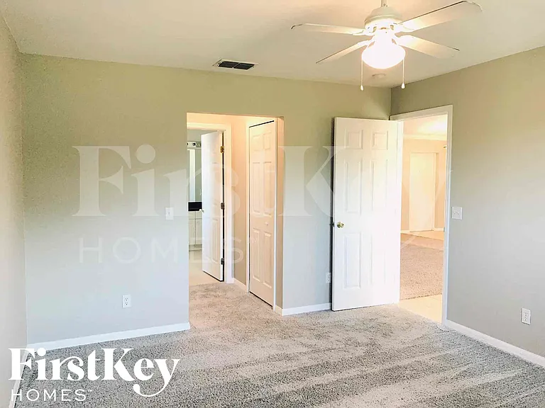 3807 25th St SW — Photo 10