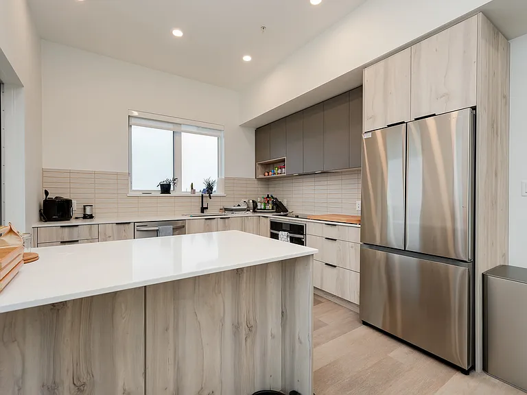 3564B Ryder Hesjedal Way — Photo 22
