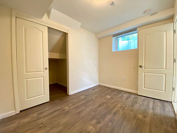 4th image of 33 Sheridan Ave #1F