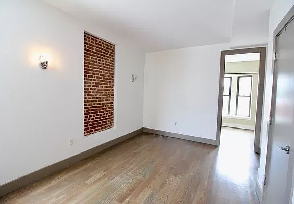 5th image of 60 New York Ave APT 3
